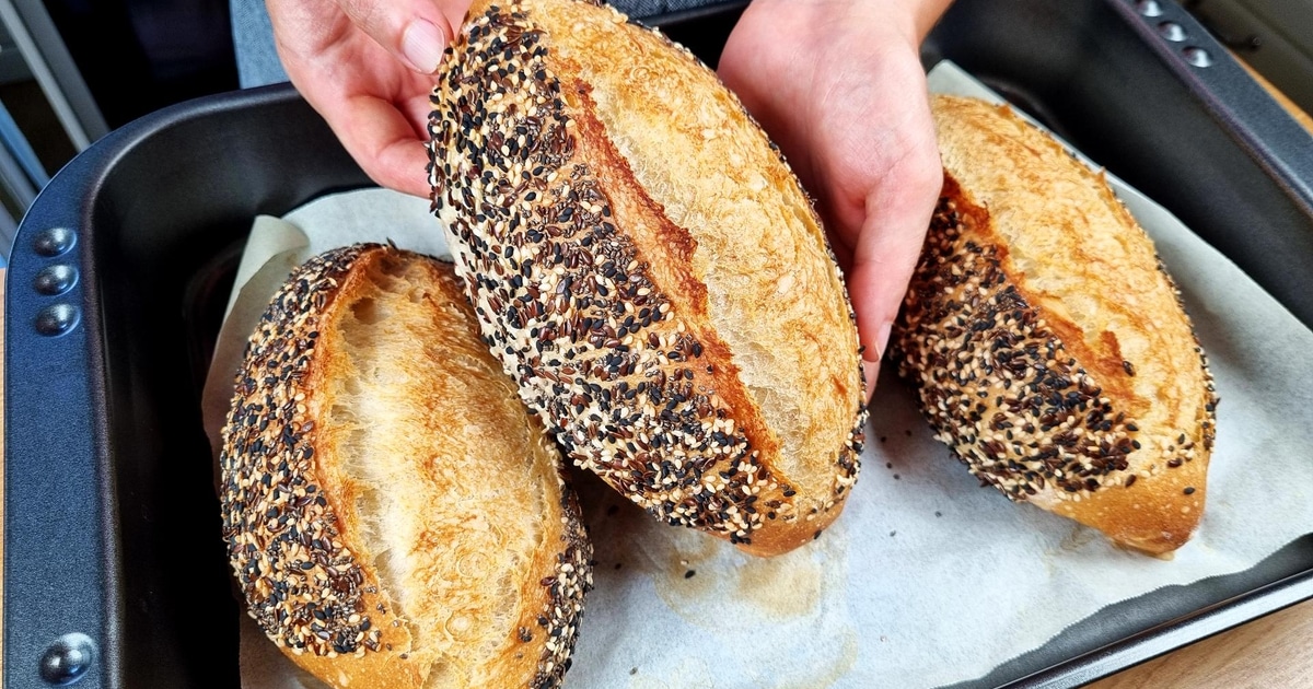 Listen to This Crust Singing!