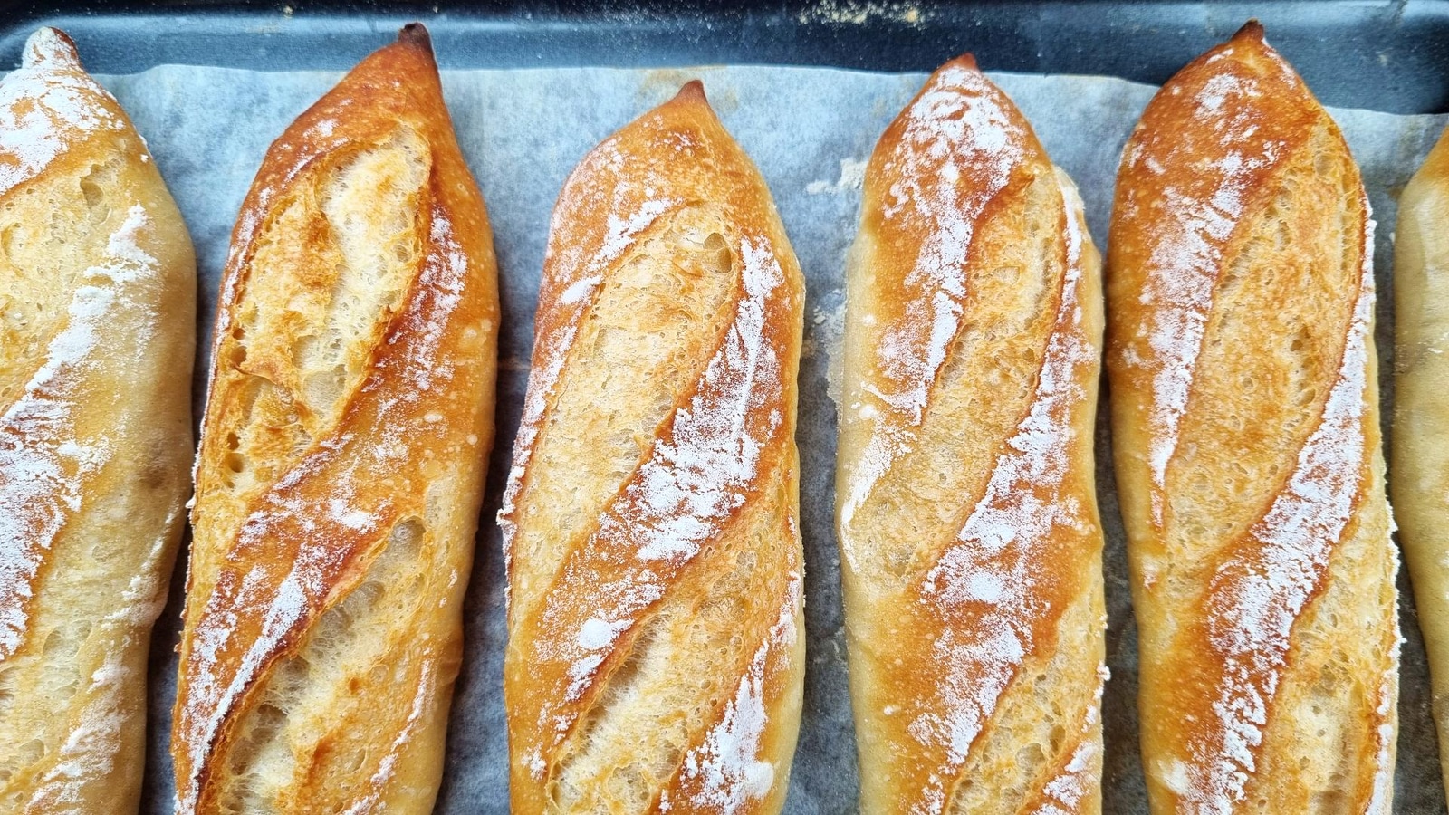 Mini Baguettes with Spelt Flour